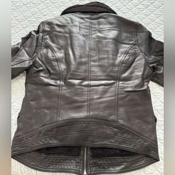 Jacket - Picture 4 of 4